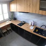 Big And Sunny Klimt With Super King Size Bed, Comfy Office, 3 Beds 6 Person