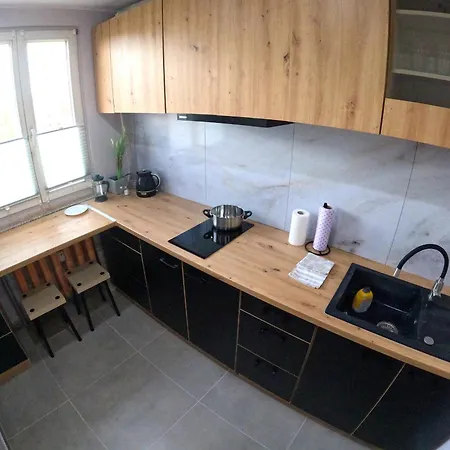 Big And Sunny Klimt With Super King Size Bed, Comfy Office, 3 Beds 6 Person